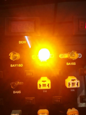 ŻARÓWKI LED W21W WY21W PRZEBIJAJĄCE CZERWONE KLOSZE USA POMARAŃCZOWE MOCNE