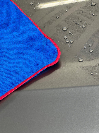 ZESTAW DO MYCIA AUTA - RĘCZNIK DO OSUSZANIA LAKIERU + RĘKAWICA Z MIKROFIBRY