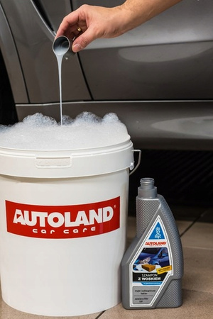 AUTOLAND SZAMPON SAMOCHODOWY Z WOSKIEM PSZCZELIM KONCENTRAT DO 32MYĆ GRATIS